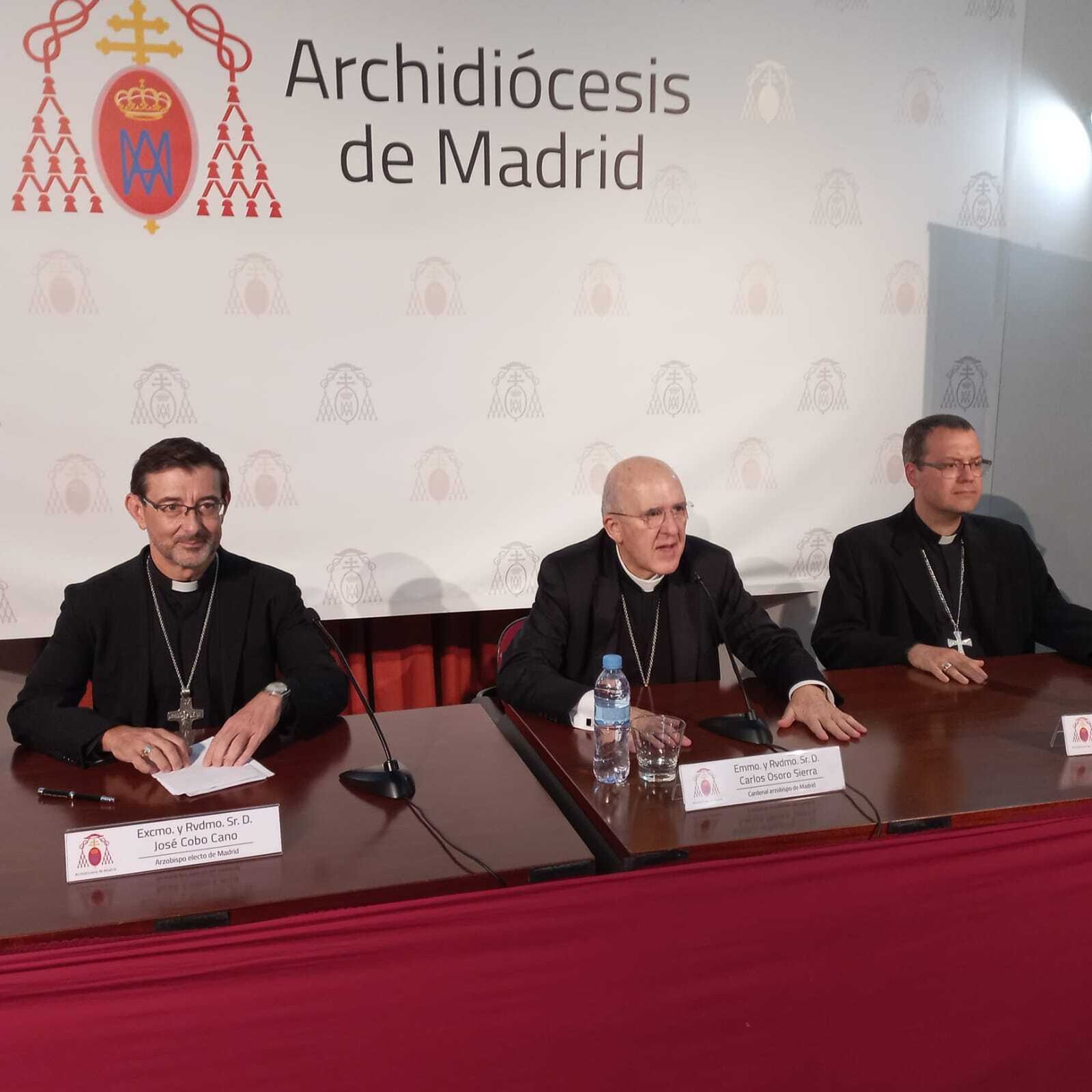 Osoro, Cobo y Vidal en la rueda de prensa