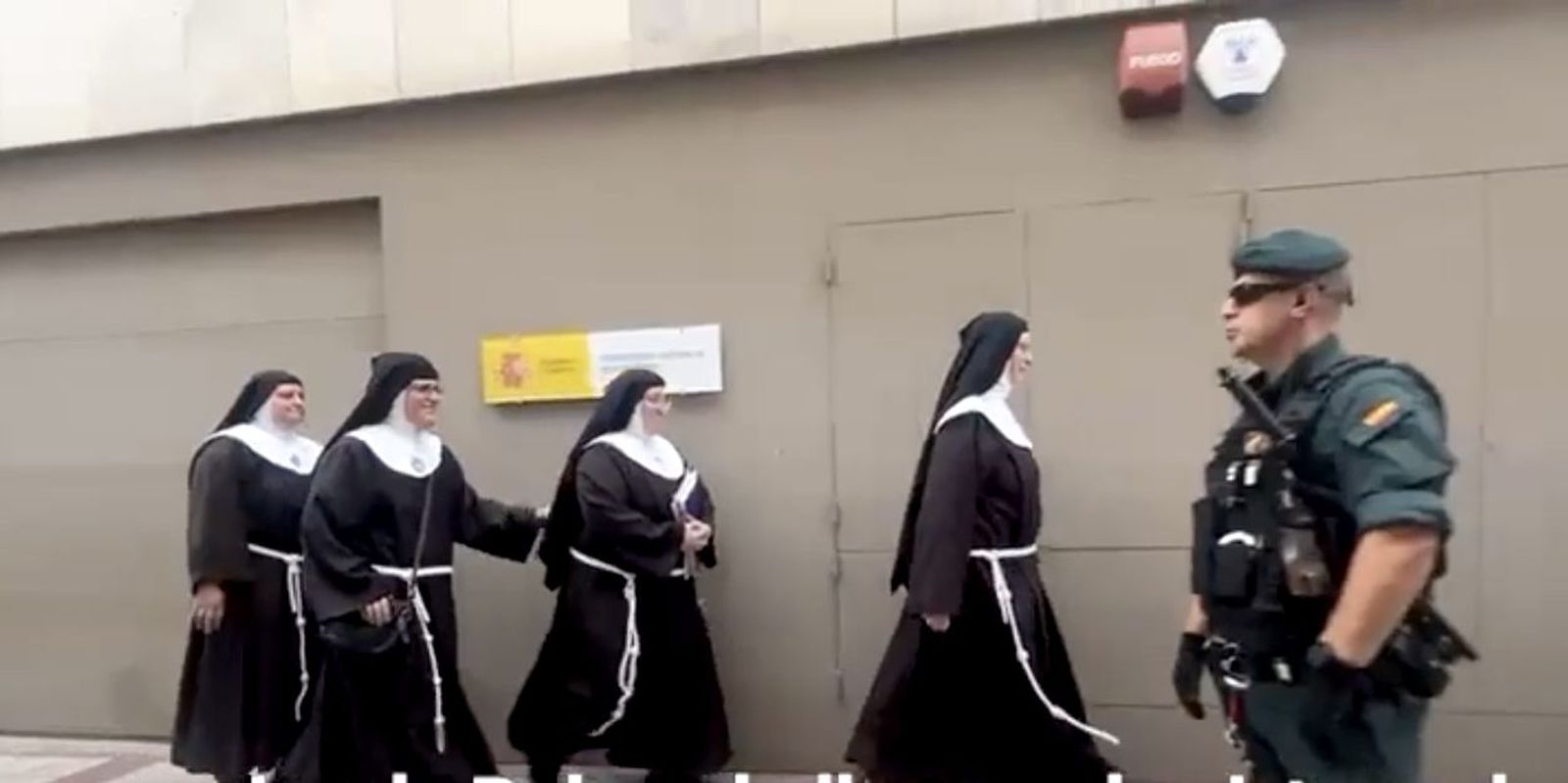 Ex monjas en el juzgado