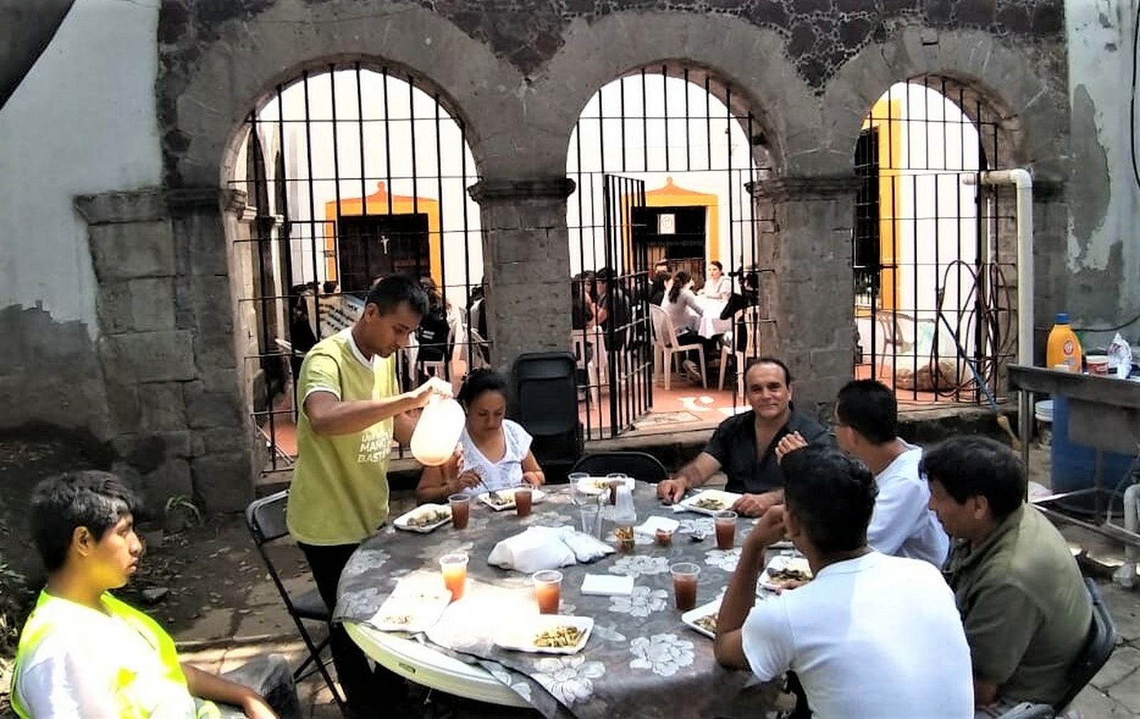 Por los pobres. Solidaridad.