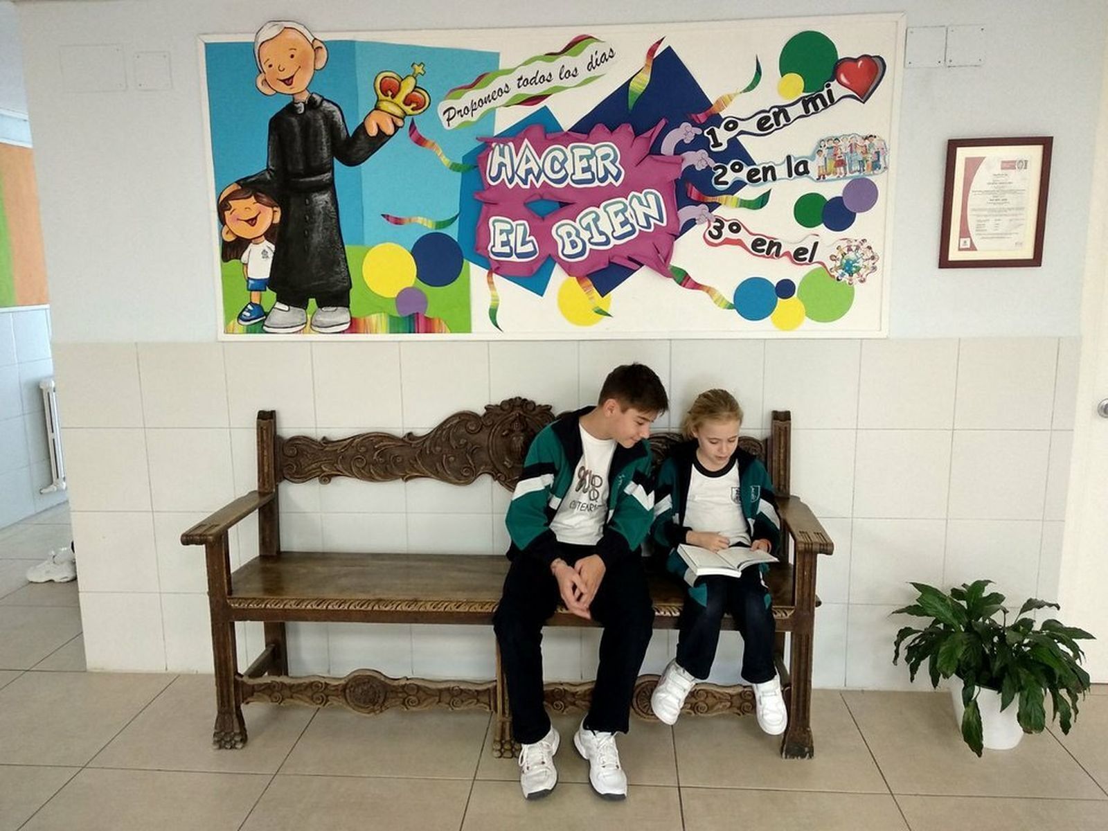 Alumnos celebran el centenario del cura fundador del Colegio Cristo Rey de Las Rozas