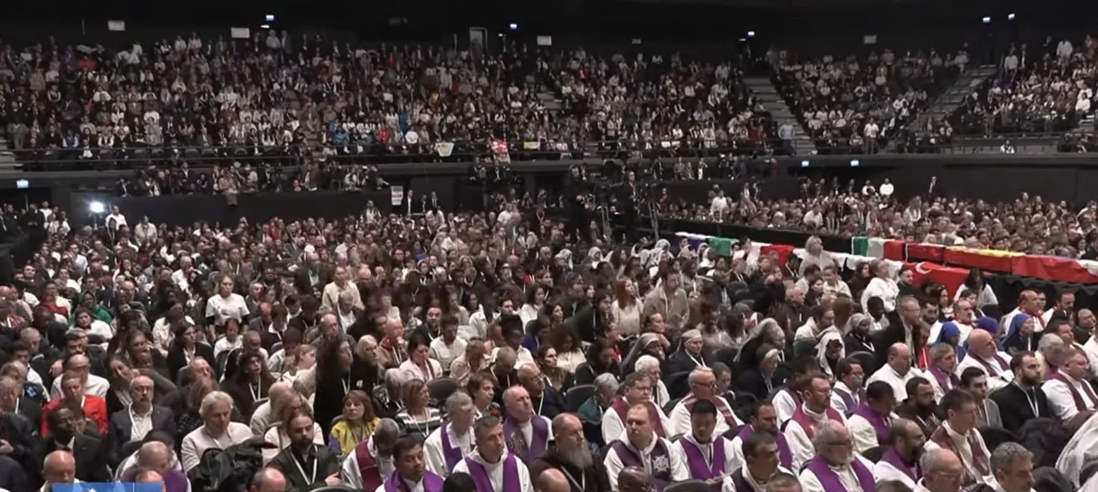 Fieles en el Volkswagen Arena