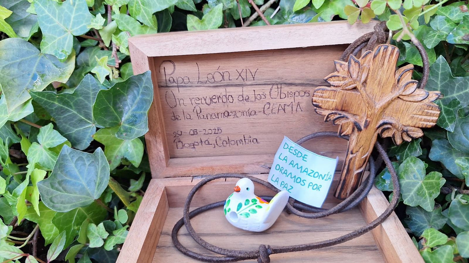 Regalos al papa León de los obispos de la Ceama