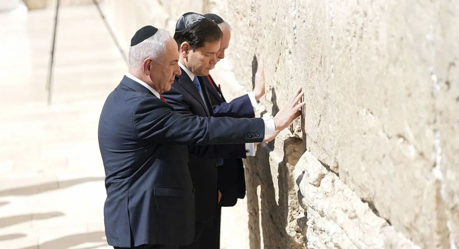 Profanación de Netanyahu y Marcos Rubio en el Muro de las Lamentaciones