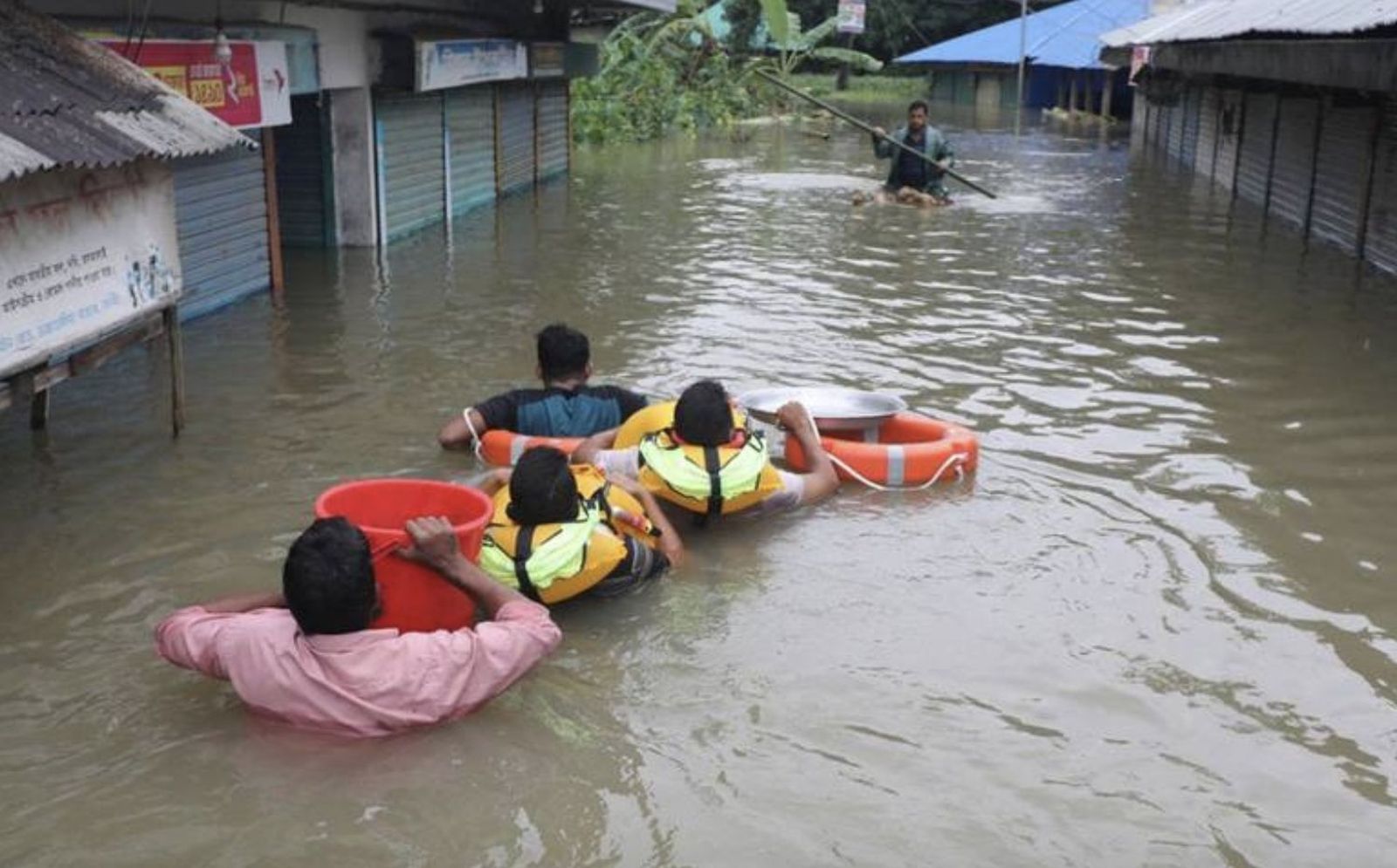 Personas afectadas por las inundaciones