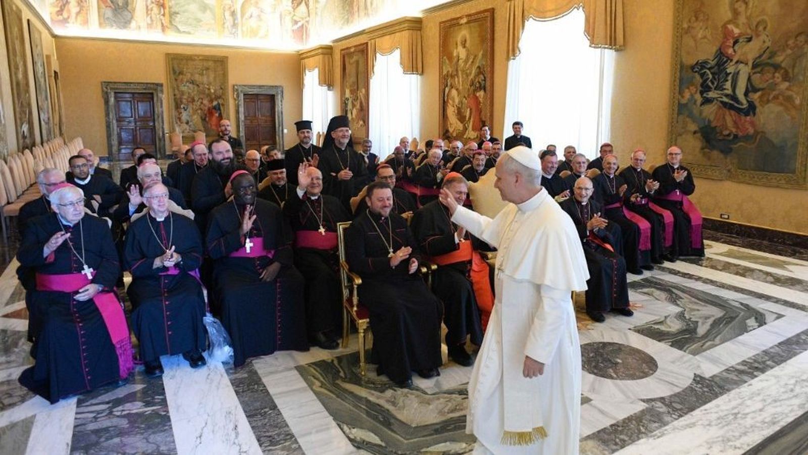 León XIV recibe a obispos scalabrinianos y redentoristas