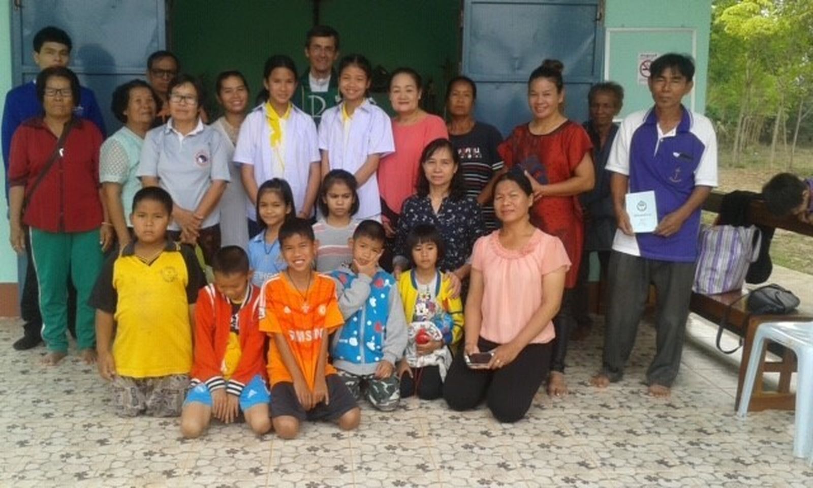 Rodríguez y feligreses en una celebración