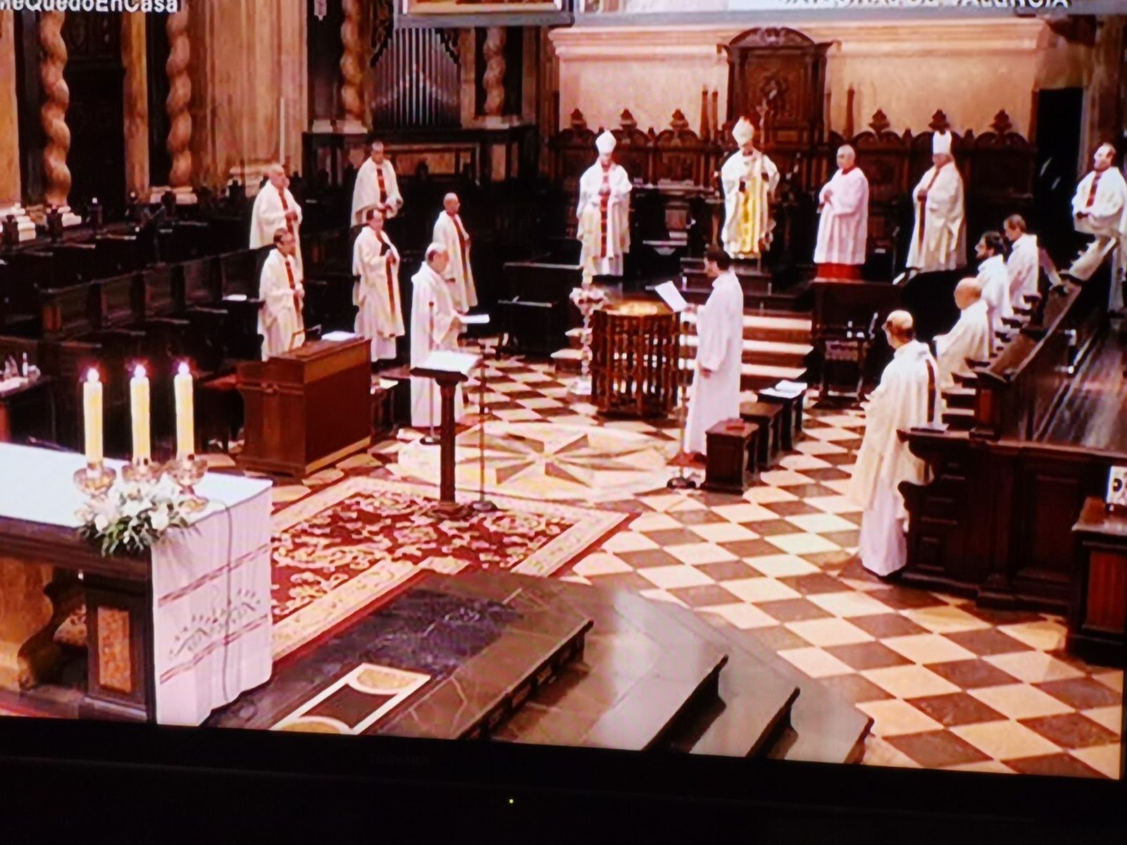 Vigilia Pascual a puerta cerrada