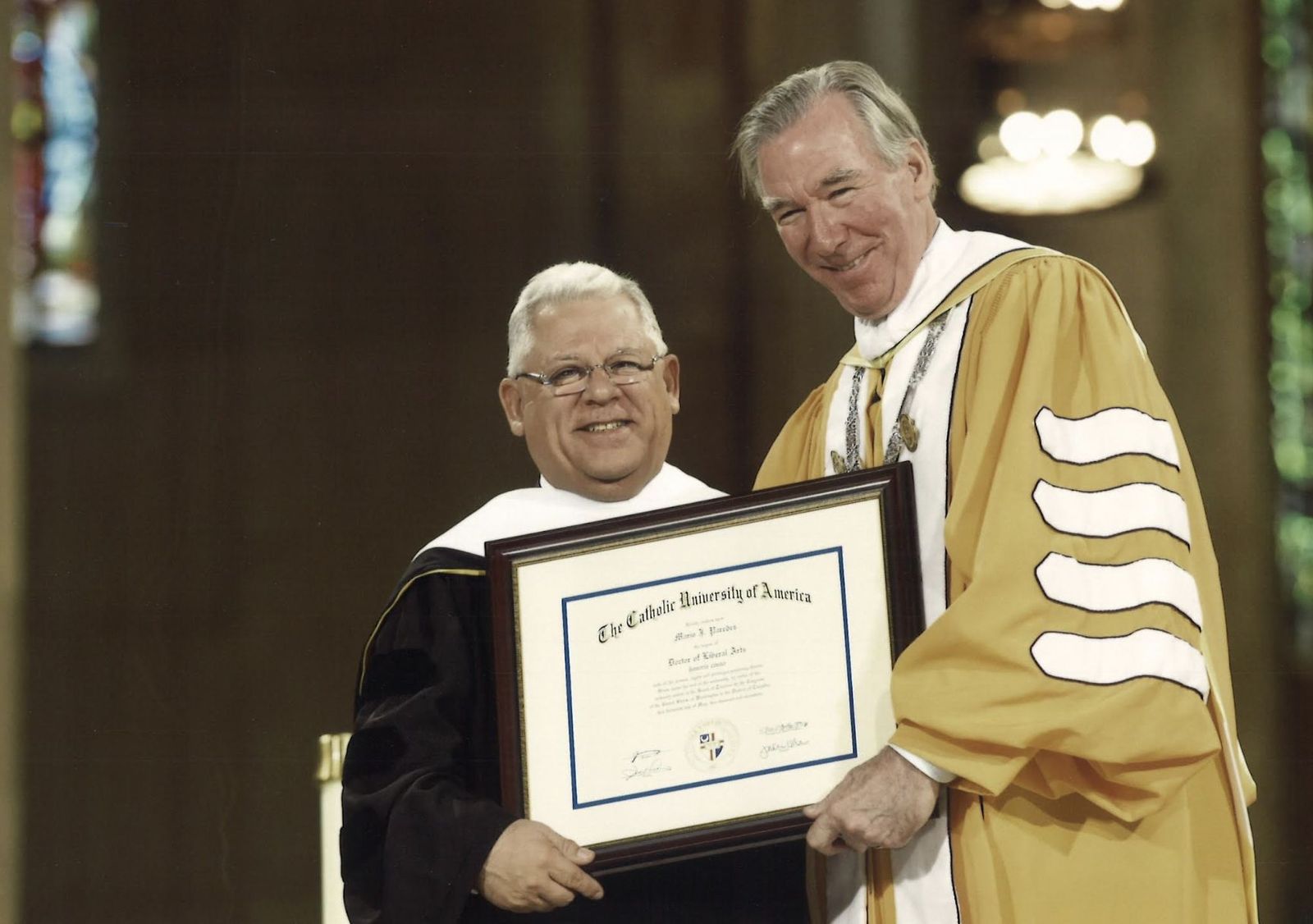 Mario Paredes doctor honoris causa