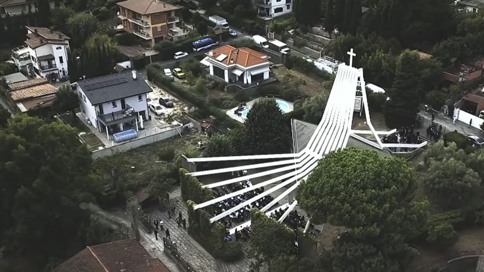 La iglesia de la Virgen del Lago