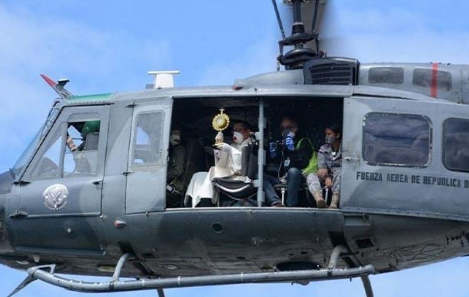 Bendición desde helicóptero
