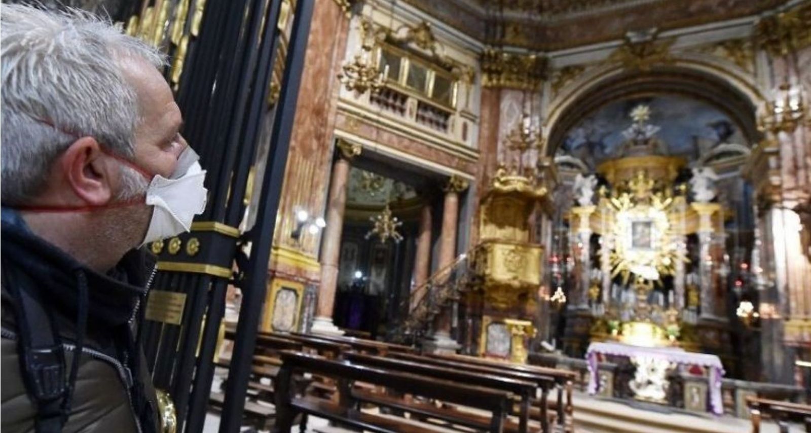 Iglesia vacía por coronavirus