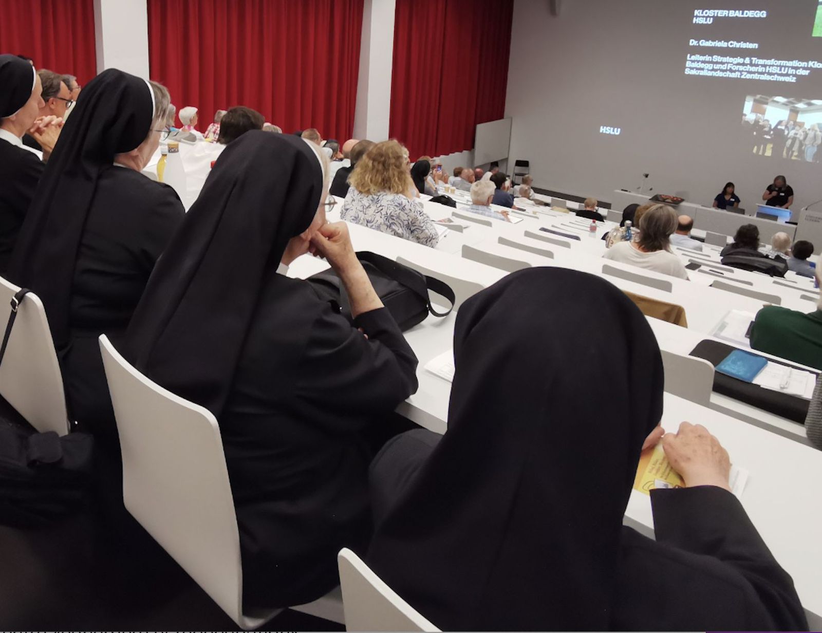 Participantes en el simposio