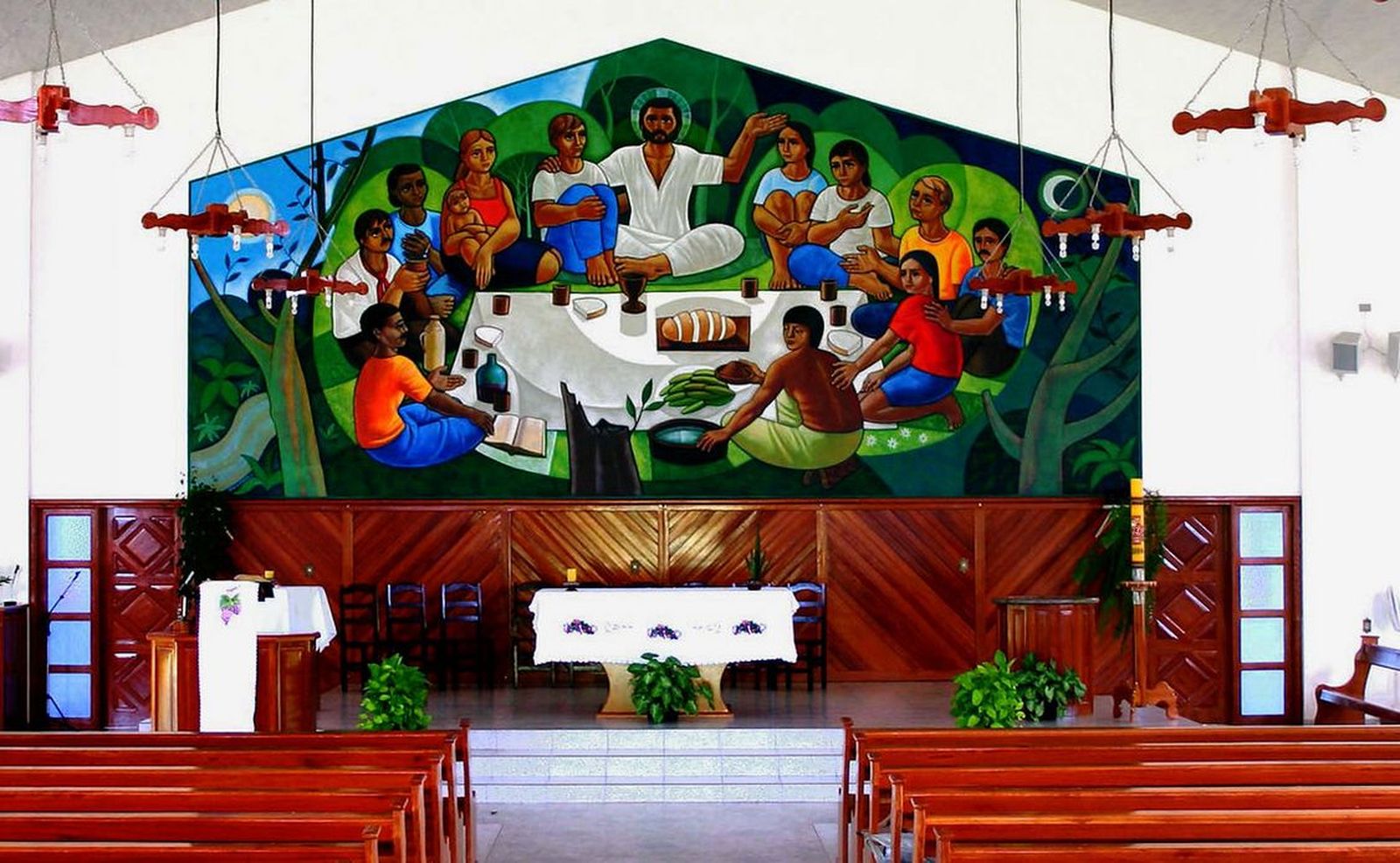 Interior iglesia de Querencia