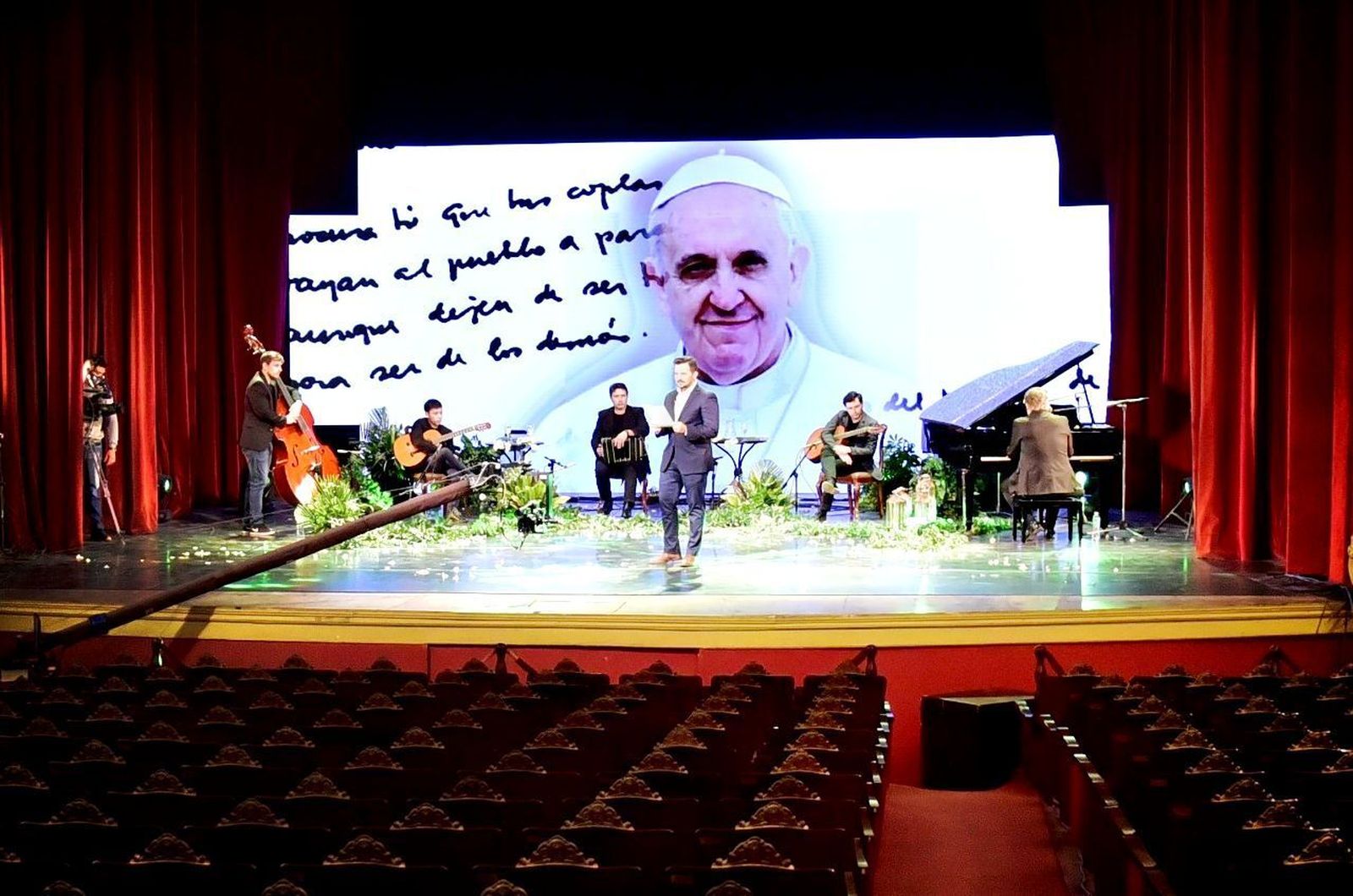 Francisco: "Julián Zini fue uno de los grandes poetas del pueblo"