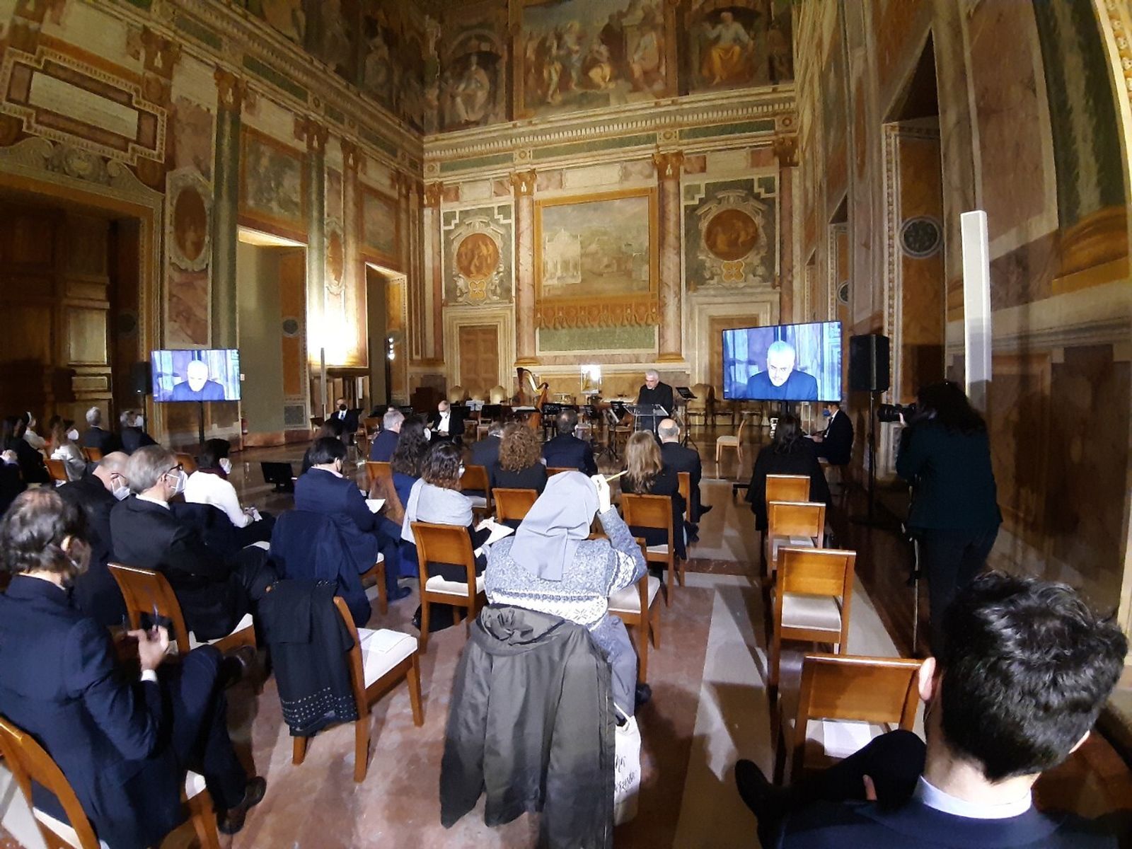 Reunión de la comisión antiCovid-19 en el Vaticano