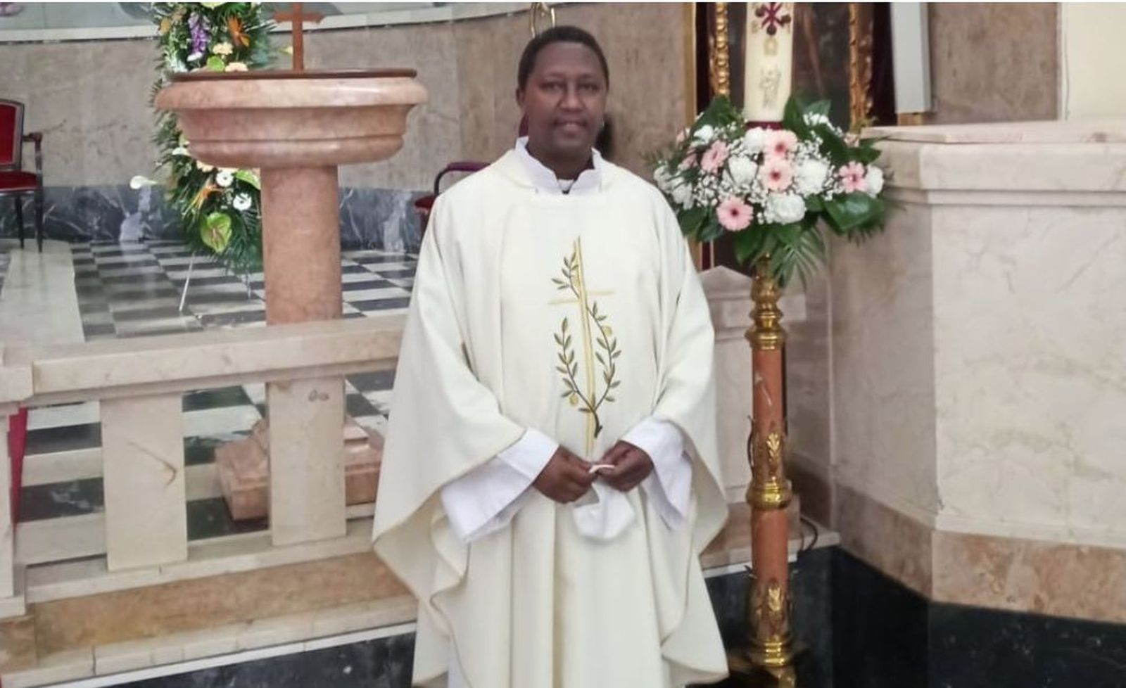 Encuentran  muerto en su casa al vicario parroquial de Tavernes Blanques