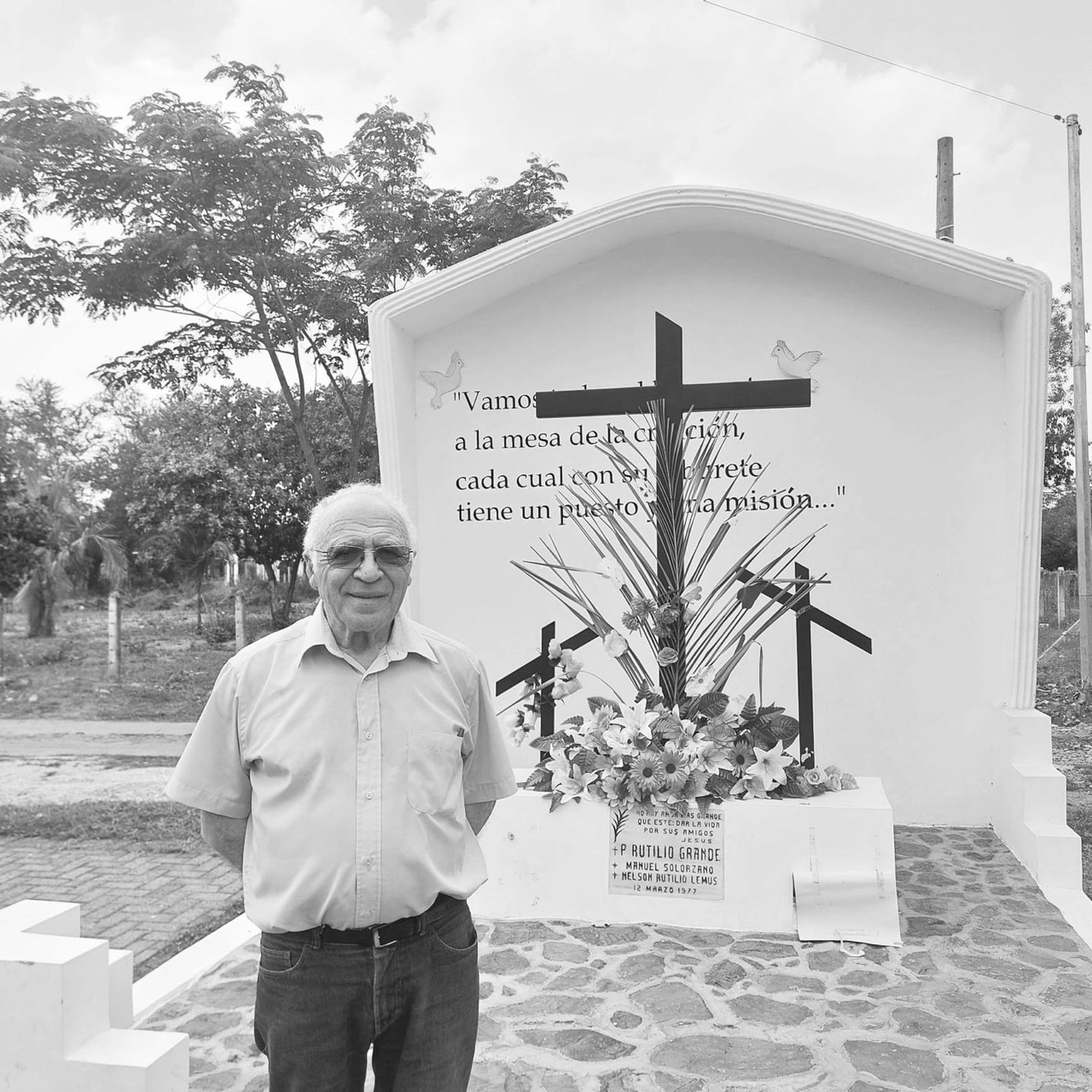 Monumento Las tres cruces. El Paisnal