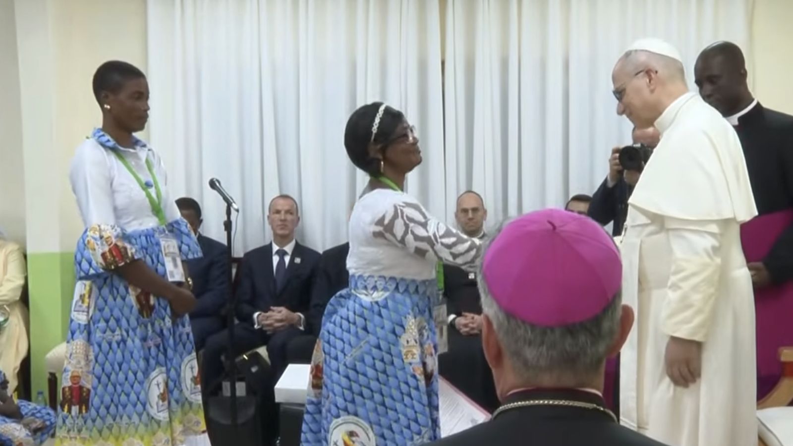 León, en el orfanato