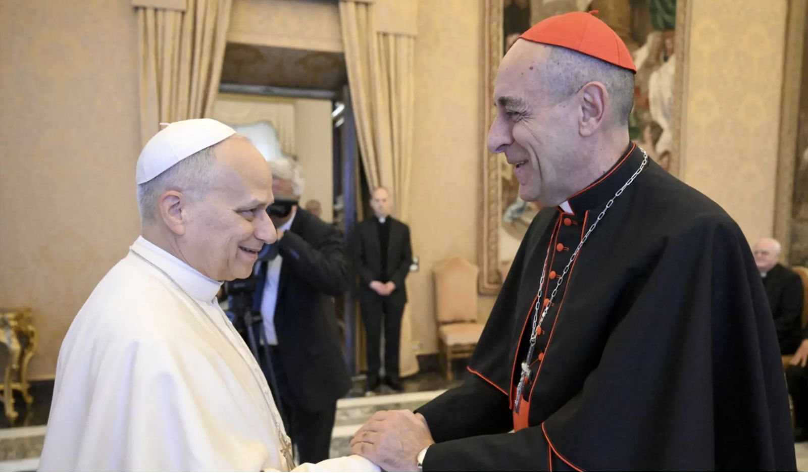 León XIV y el cardenal Fernández