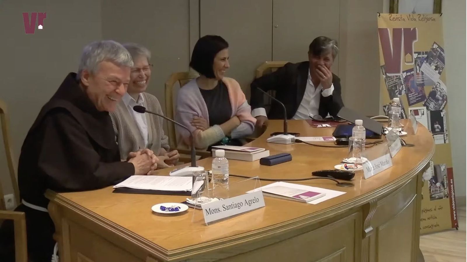 Un momento de la mesa redonda organizada por la revista Vida Religiosa