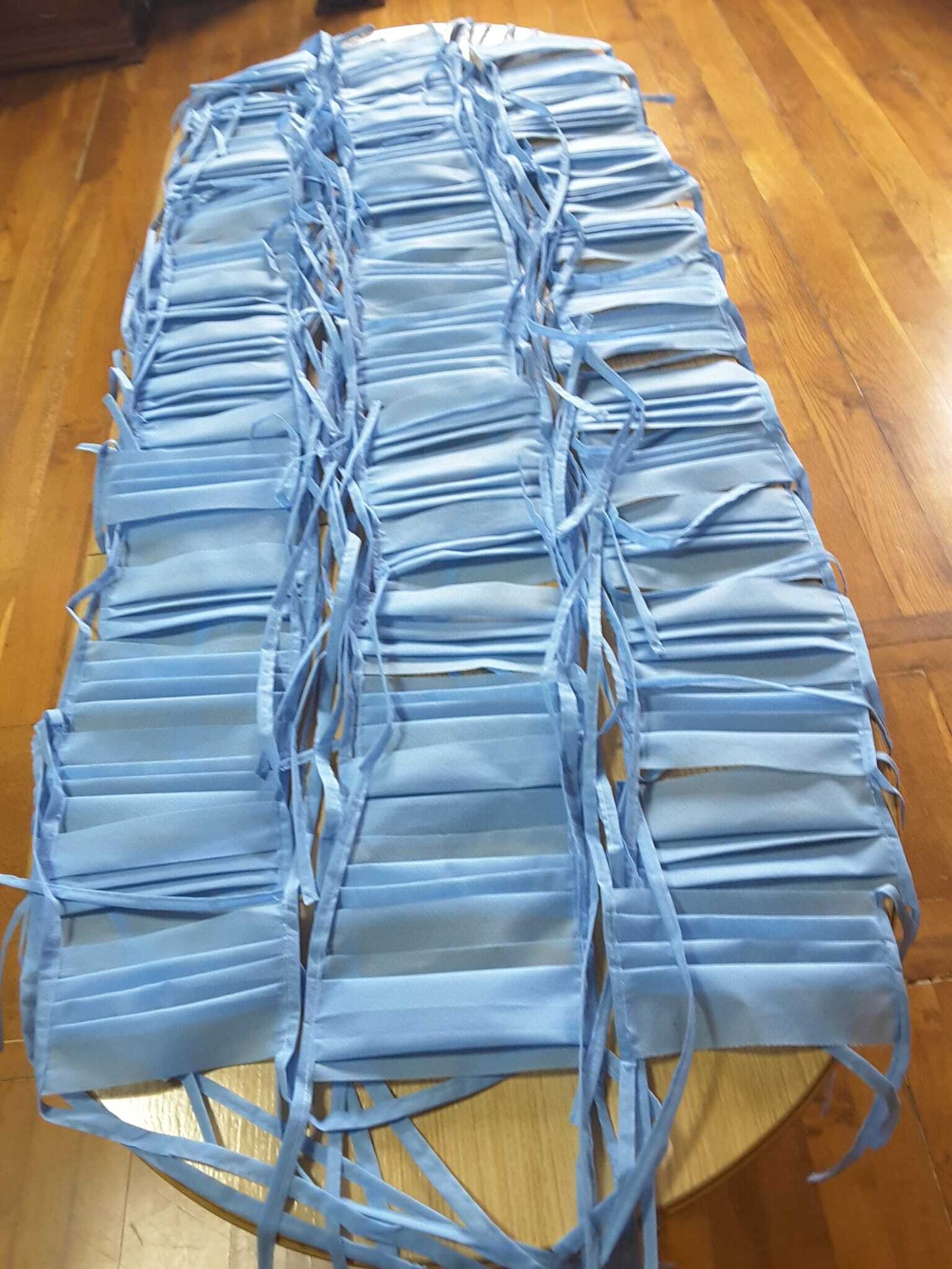 Salesas y Egibide protegen al personal sanitario