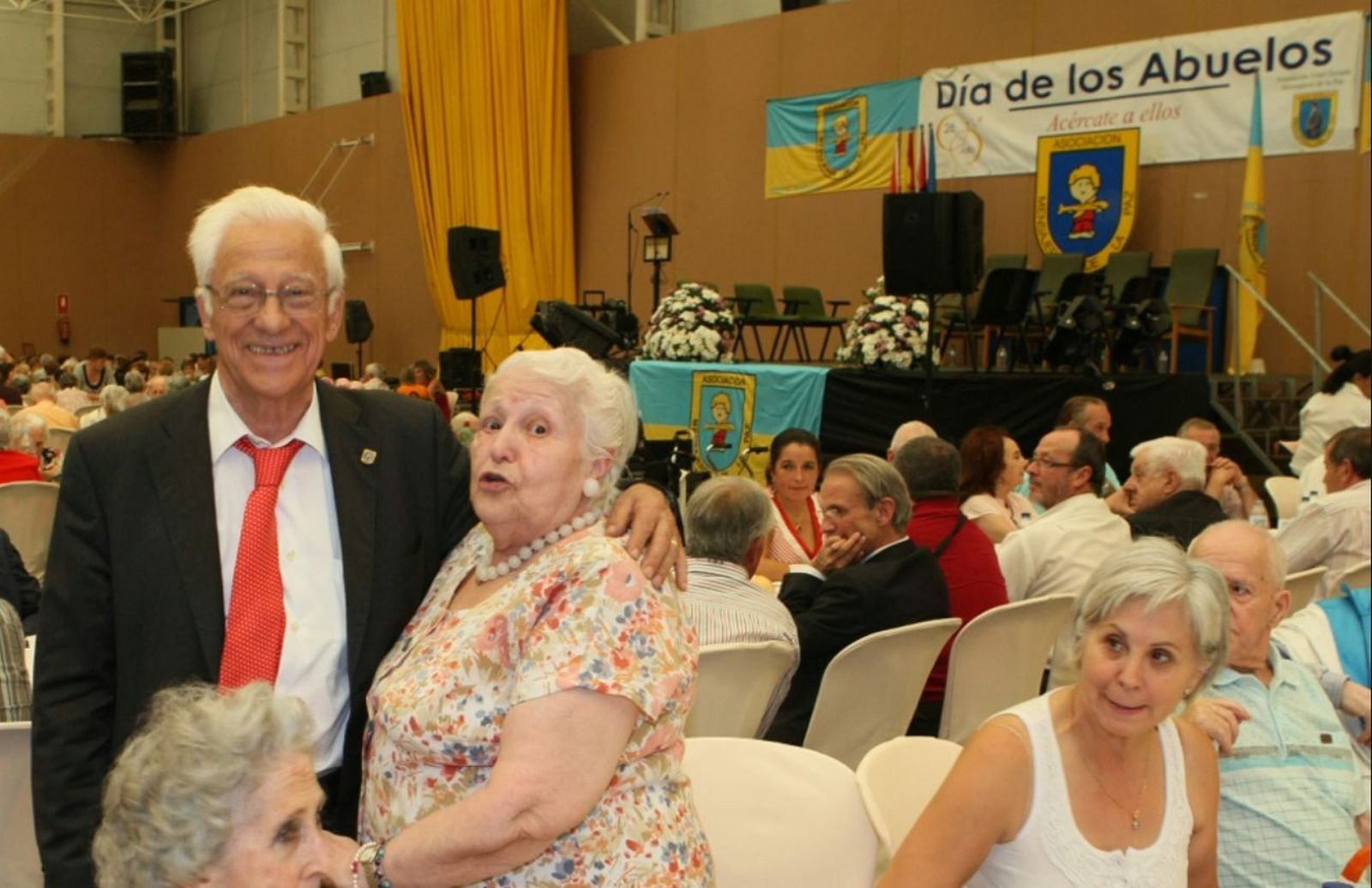 Padre Ángel y el Día de los Abuelos