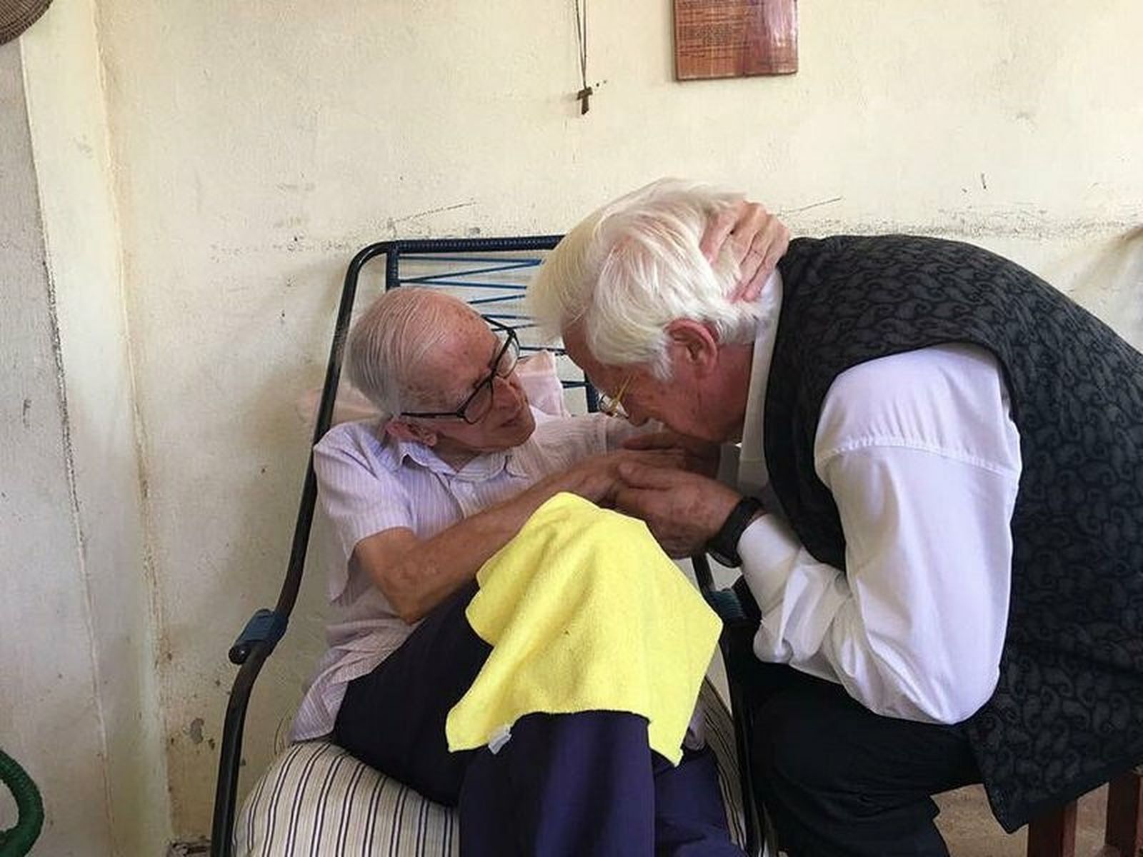 Pedro Casaldáliga, con el padre Ángel