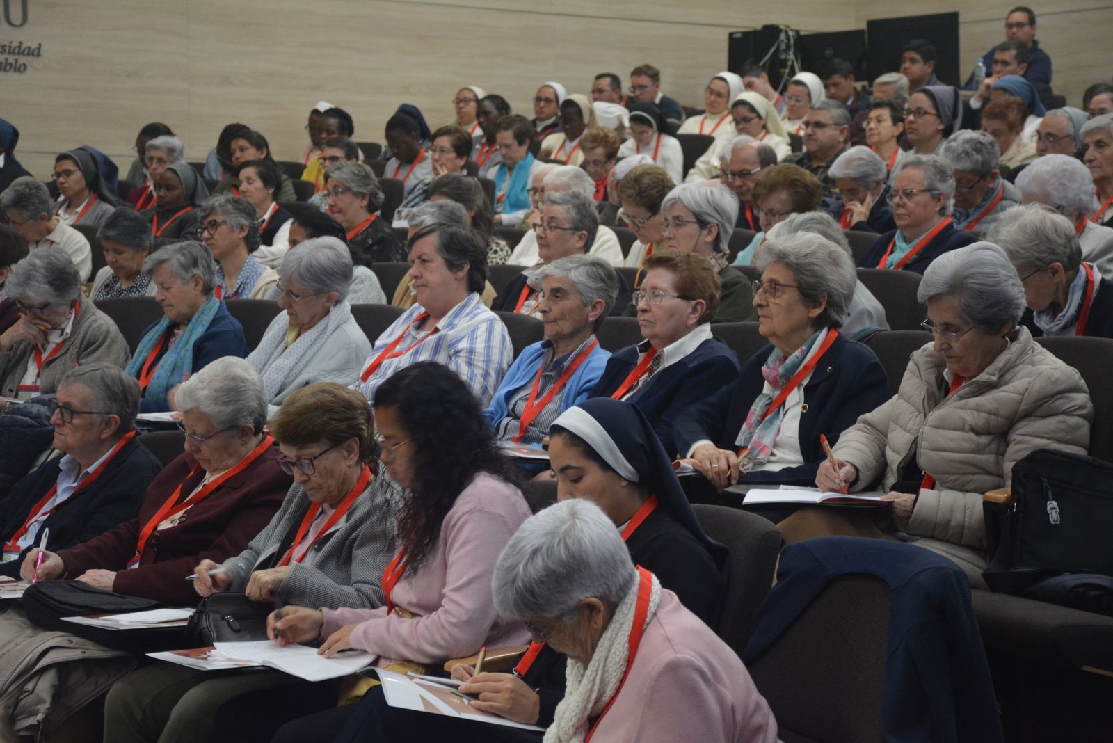 Asistentes a la Semana Nacional de Vida Consagrada