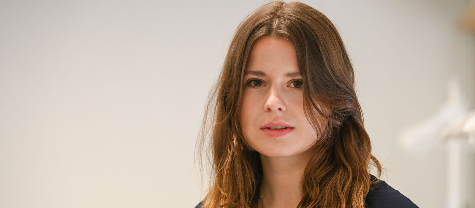 Luisa Neubauer, activista climática, debatió en el Katholikentag con el obispo Georg Bätzing.