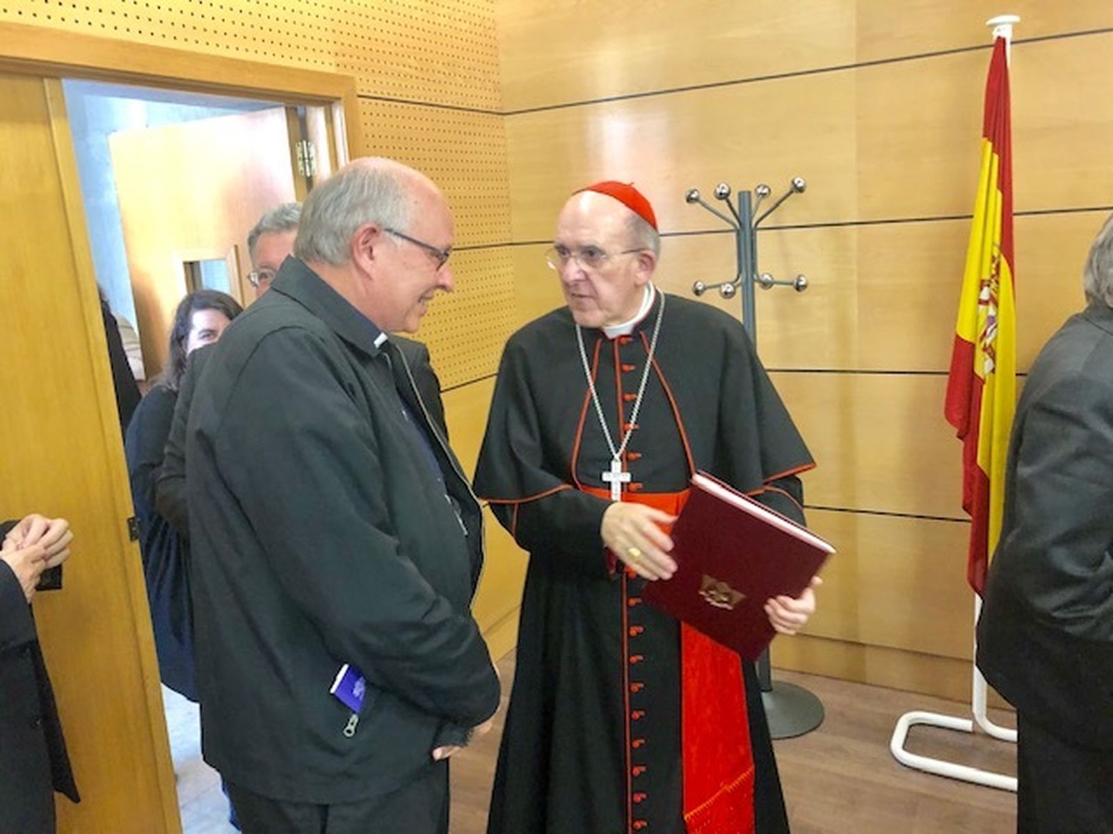 El cardenal Osoro y monseñor Biord