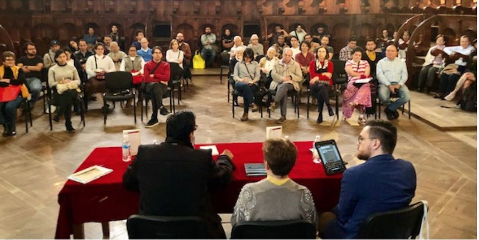 Presentación en el Espacio Cultural de Santo Domingo, México