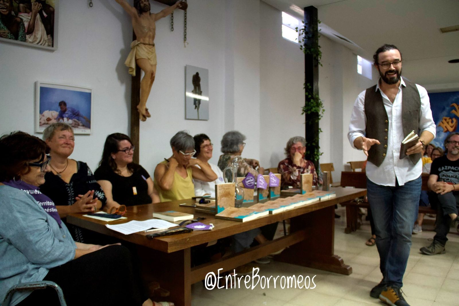 Presentación del libro sobre La Revuelta en San Carlos Borromeo