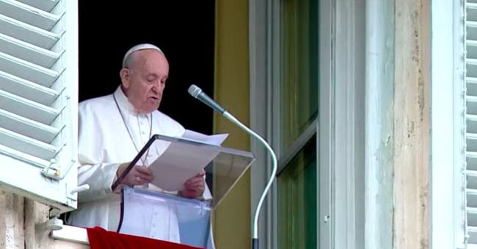 Francisco, en el Angelus