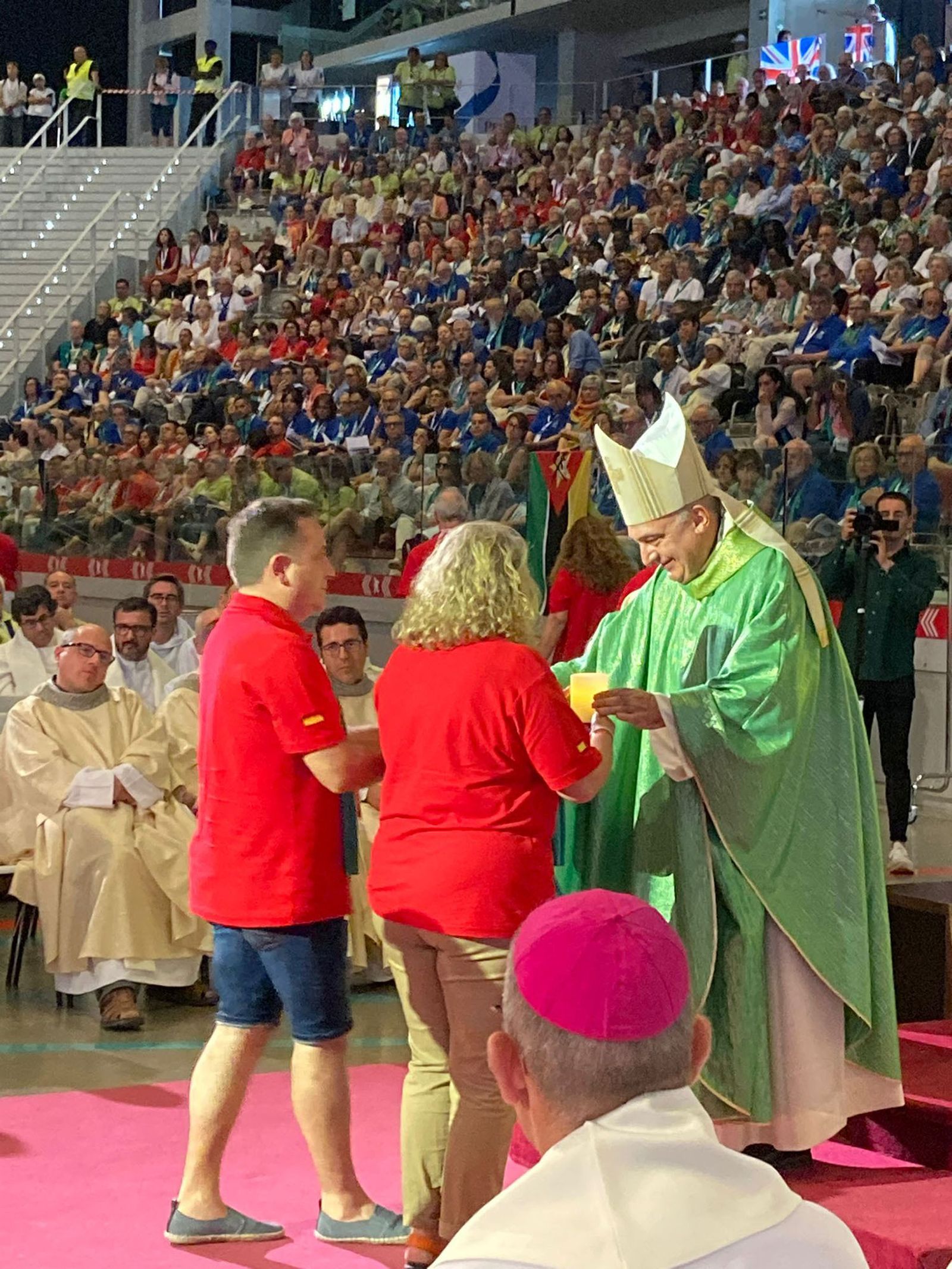 Eucaristía de monseñor Benavente en Torino