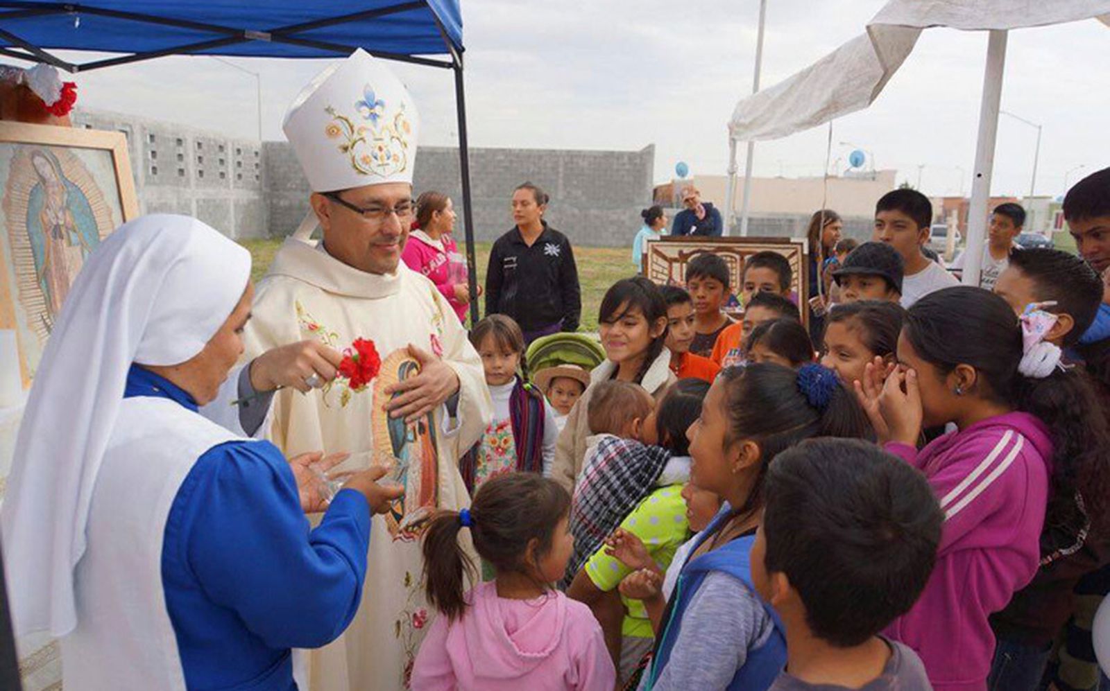 Gobierno "abre y cierra la puerta"