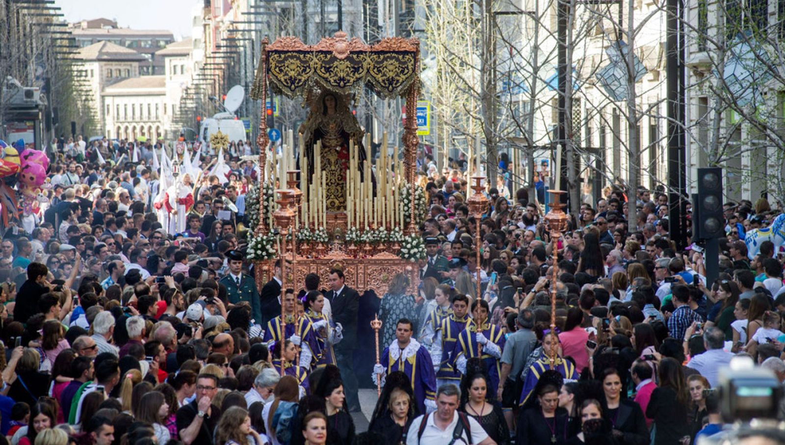 Procesiones de Semana Santa en Granada
