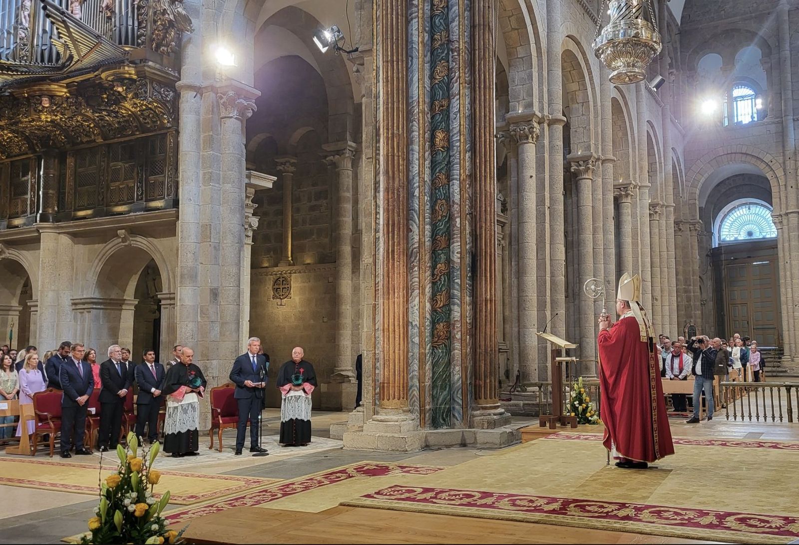 Francisco Prieto, en la ofrenda que realiza el delegado regio en nombre de Felipe VI