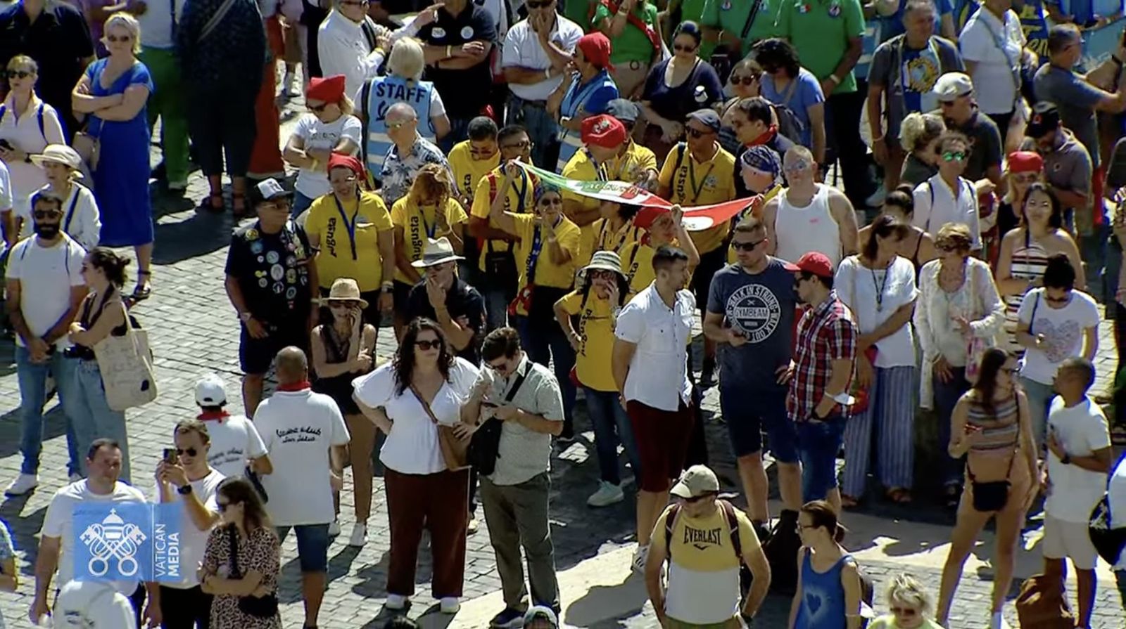 Peregrinos en la Plaza de San Pedro