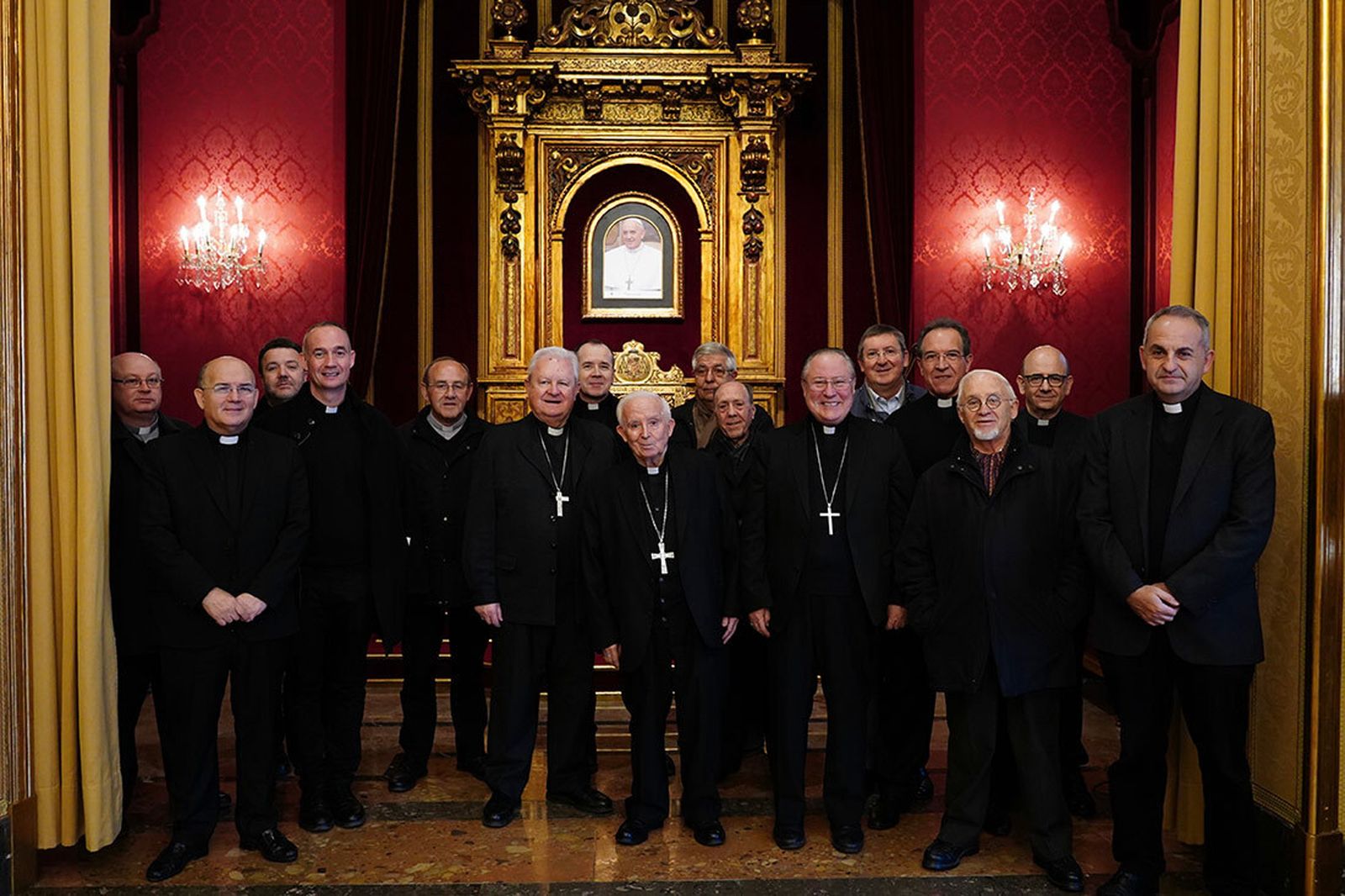 Cañizares, junto a la Curia de Valencia