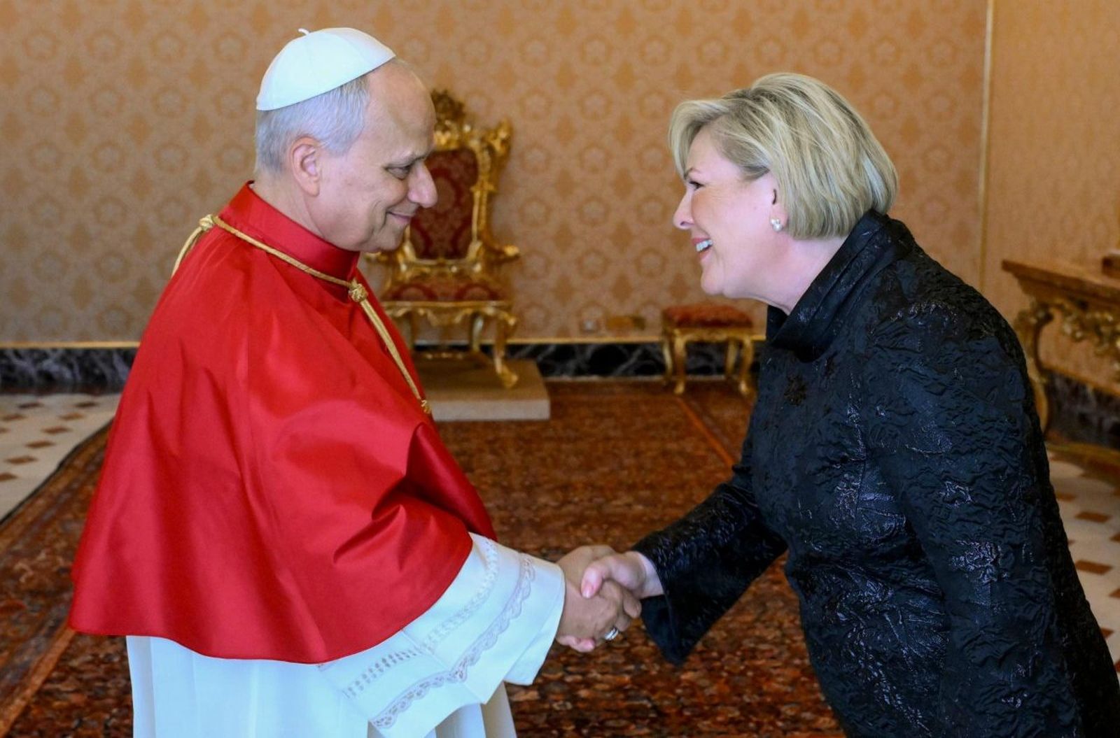 Leon XIV y presidenta de Islandia, Halla Tómasdóttir