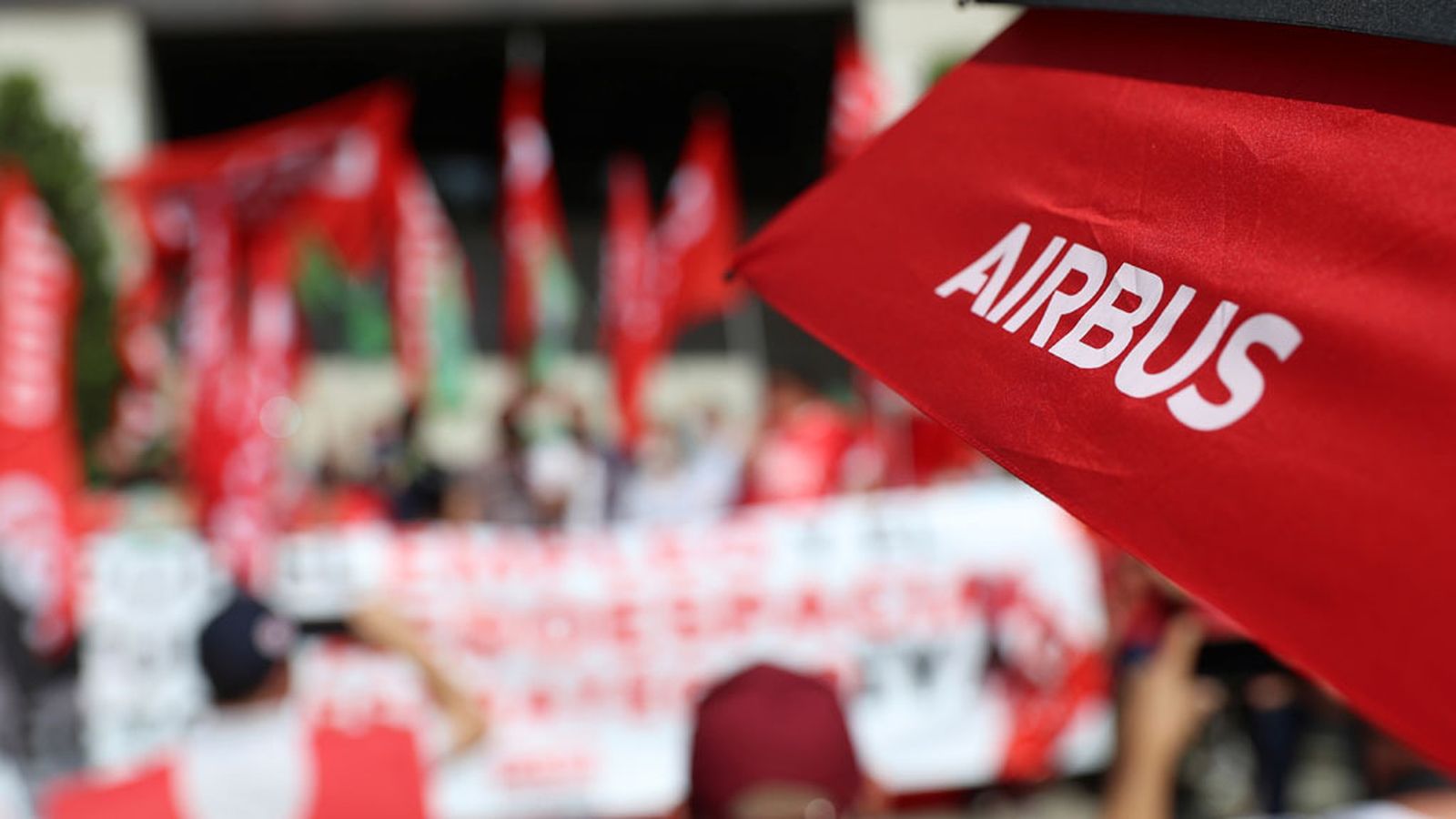 Las HOAC de Sevilla, Getafe y Cádiz se solidarizan con la plantilla de Airbus y reclaman el mantenimiento del empleo