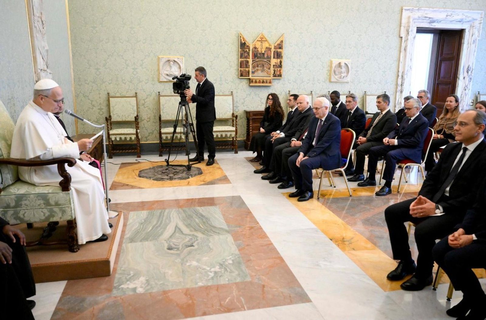 León XIV saluda a la delegación del "Paris Course on Revascularization"