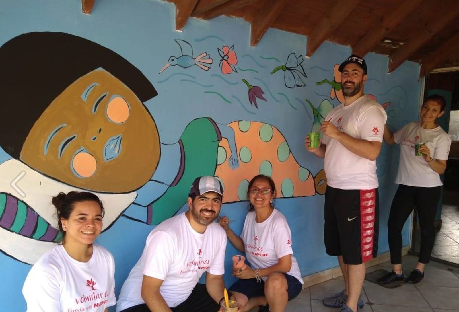 Voluntarios de Mapfre en el Hogar Colibríes de Mensajeros de la Paz Argentina