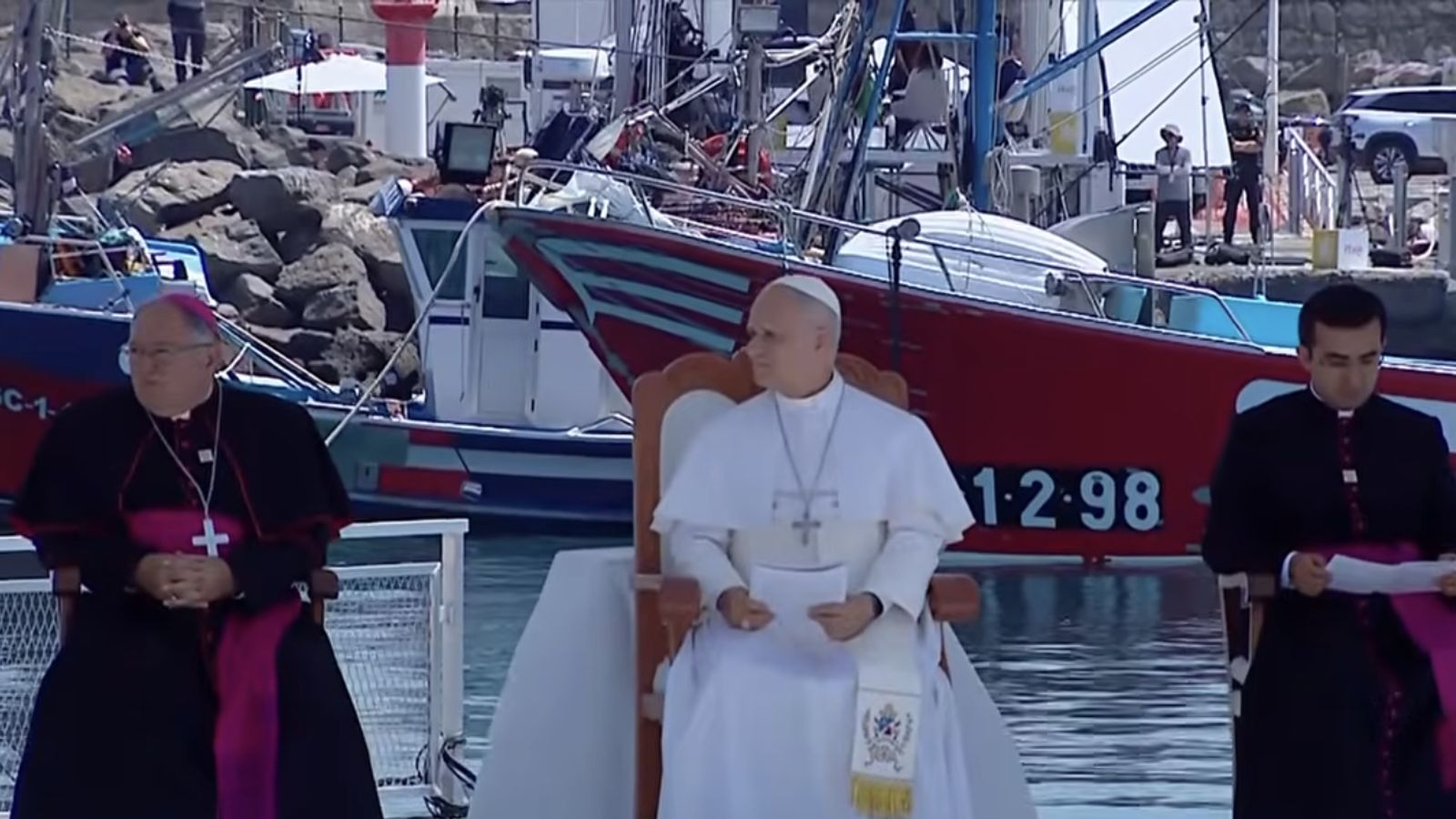 El Papa, en el muelle