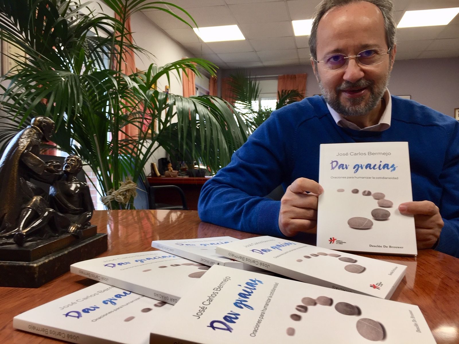 'Dar gracias. Oraciones para humanizar la cotidianeidad'