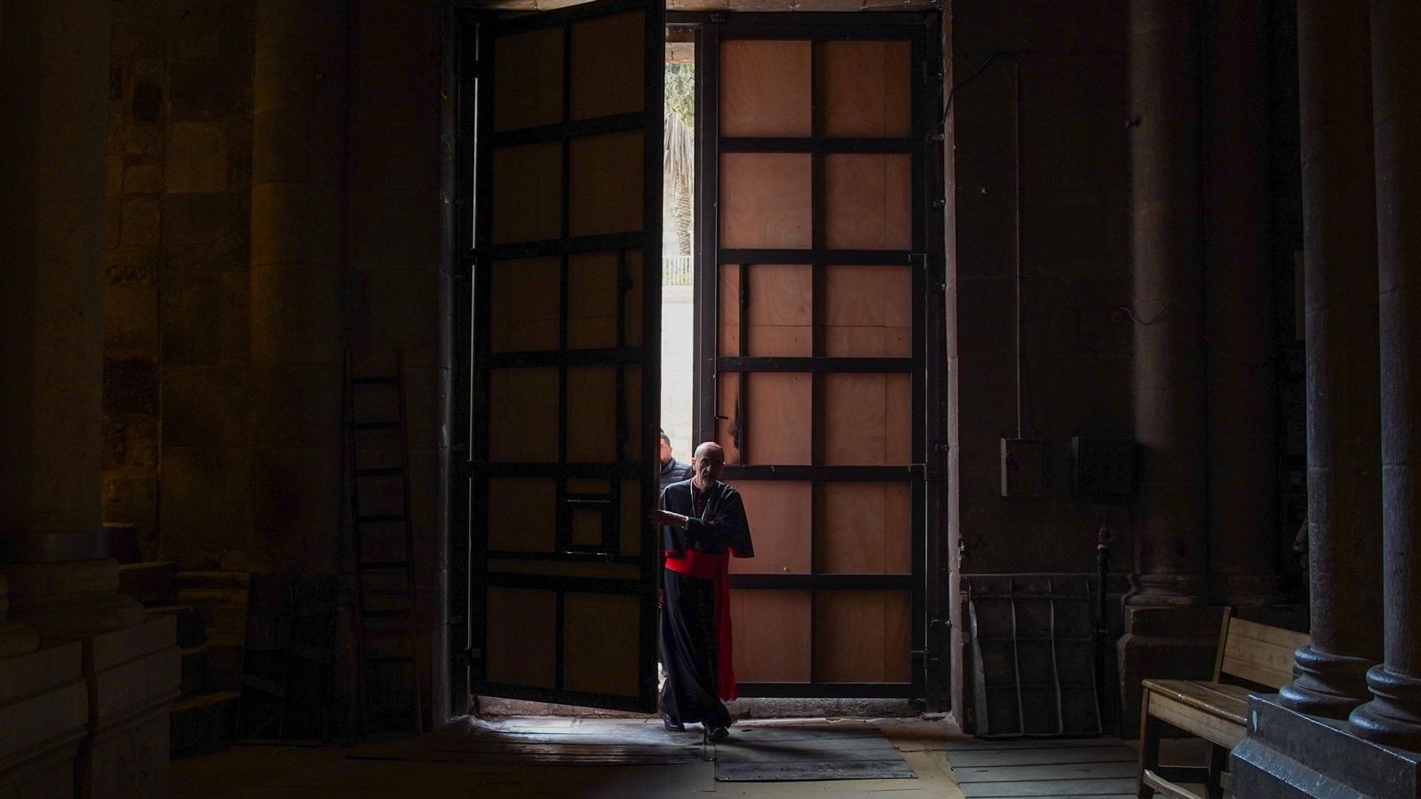 Pizzaballa abre la puerta del Santo Sepulcro