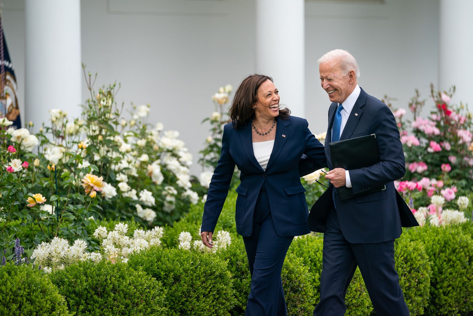 Joe Biden, con Kamala Harris