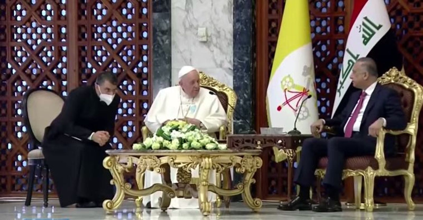 Francisco conversa con el primer ministro iraquí