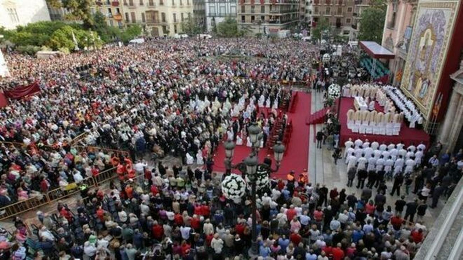 MIssa d´Infants  en la plaza de la Virgen.