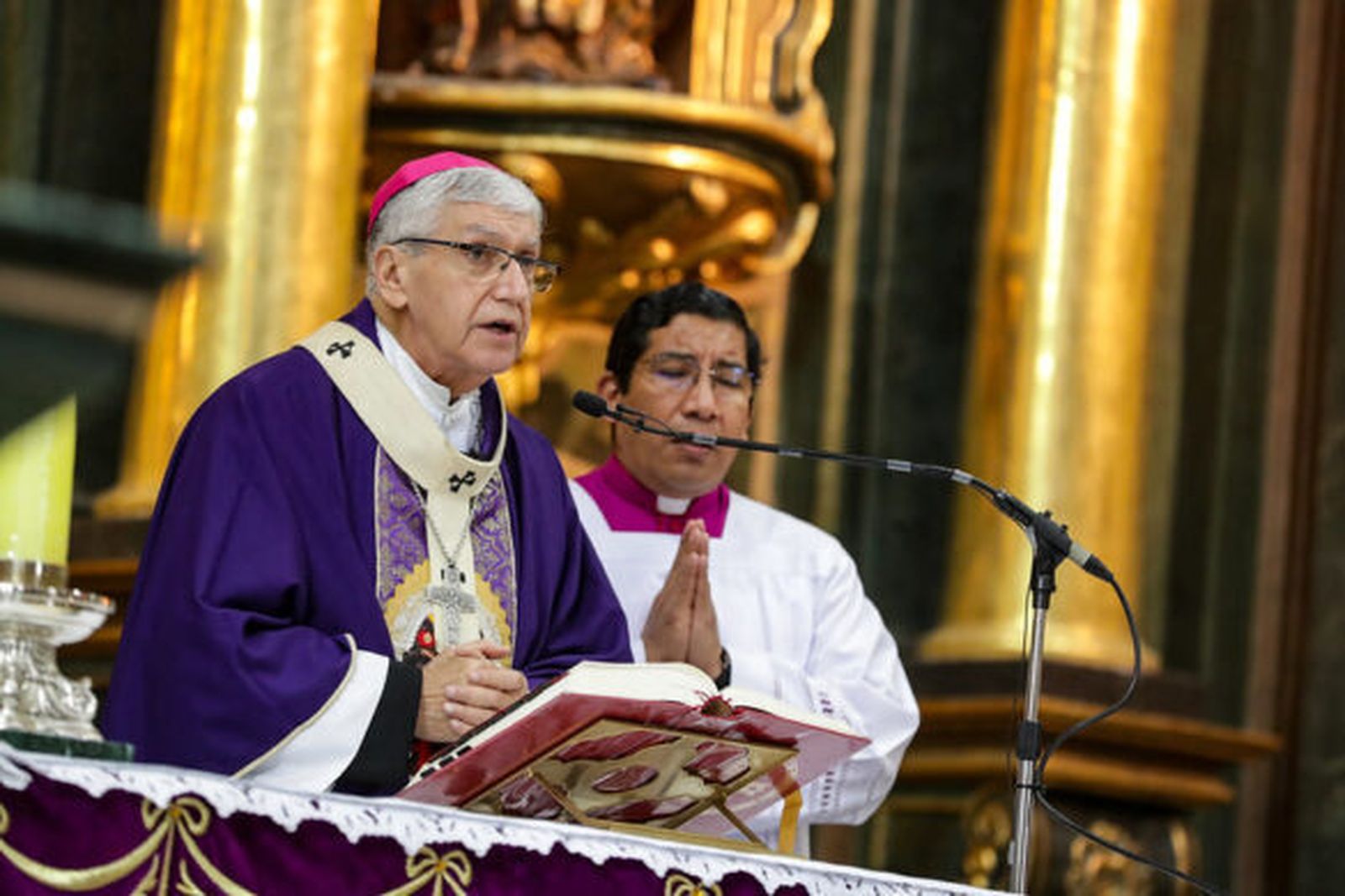 Monseñor Carlos Castillo